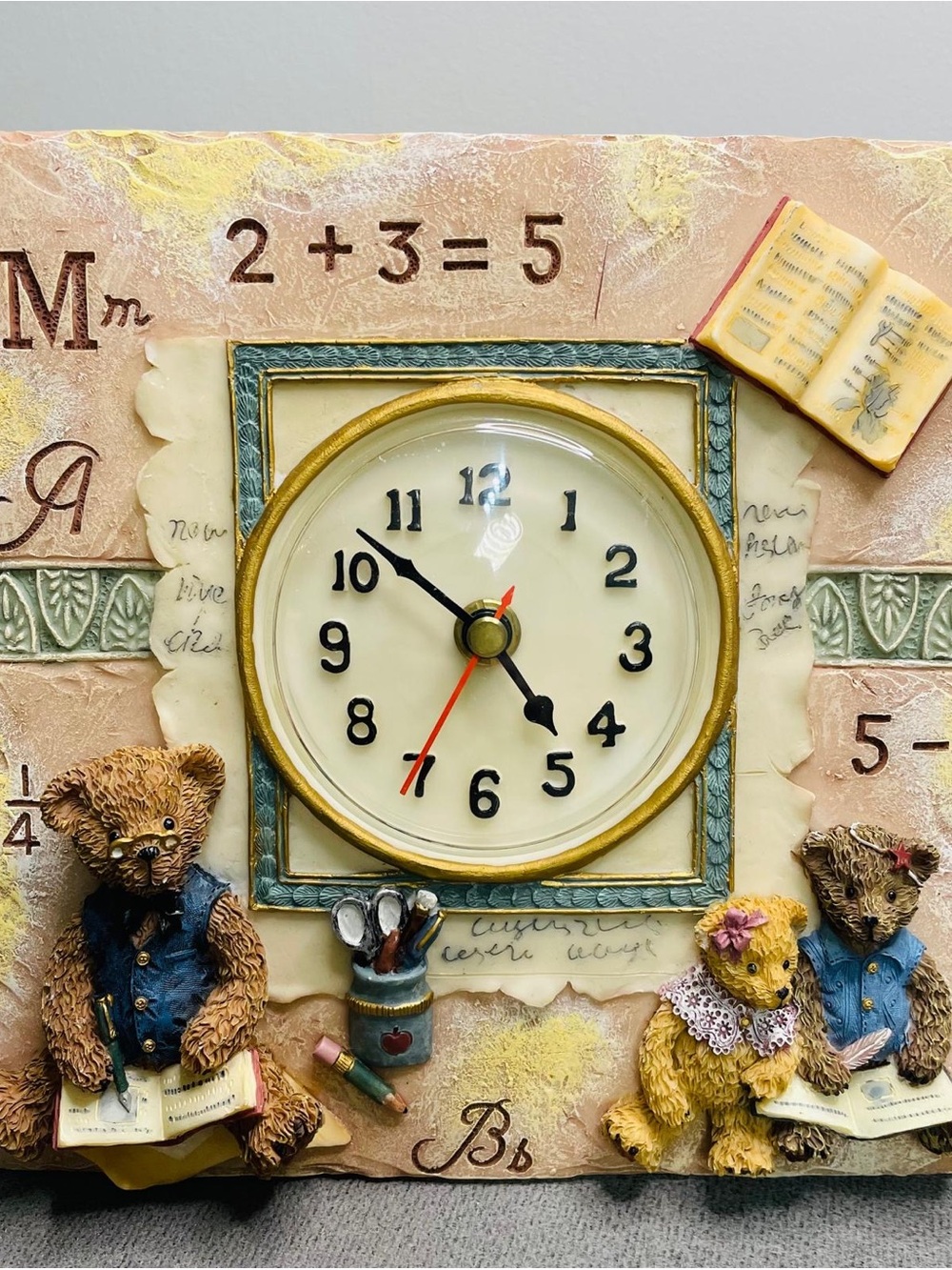 Decorative Porcelain Clock frame, w/ teddy bears, books, Maths, Pink green cream - Picture 2 of 15